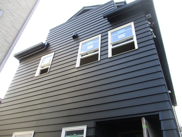 ３階建て